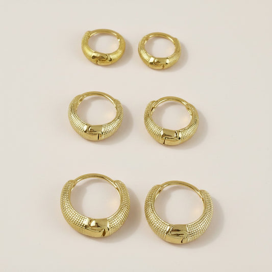 18k Gold Filled Textured Clicker Hoop Earrings | Curated Ear Stack Essential