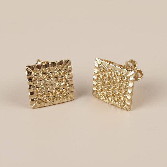 ✨ 18k Gold Filled Geometric Square Stud Earrings — A Pattern Worth Looking Closer For.
