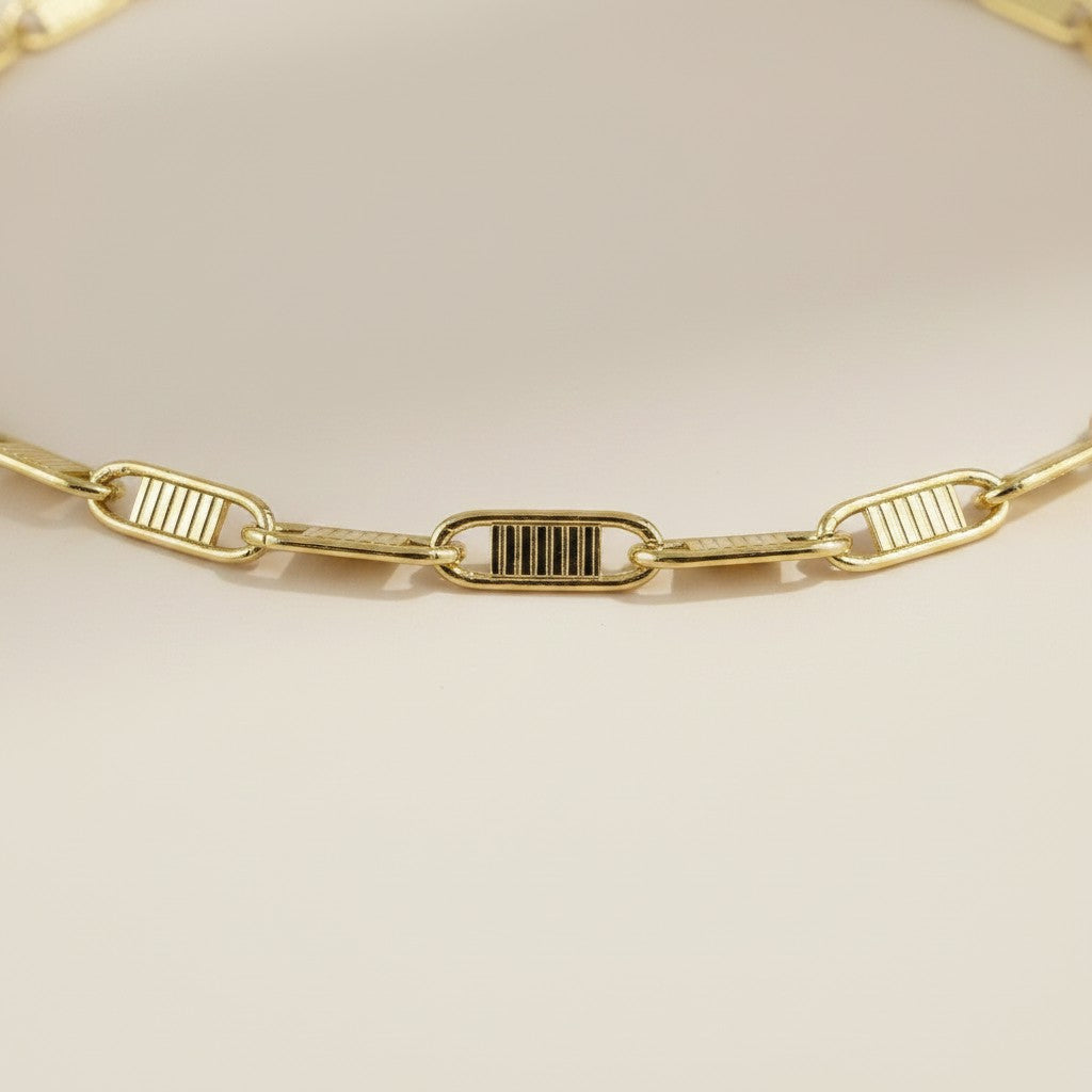 18k Gold Filled Textured Bar Link Bracelet — Architecture at the Wrist. Gold That Earns a Closer Look.