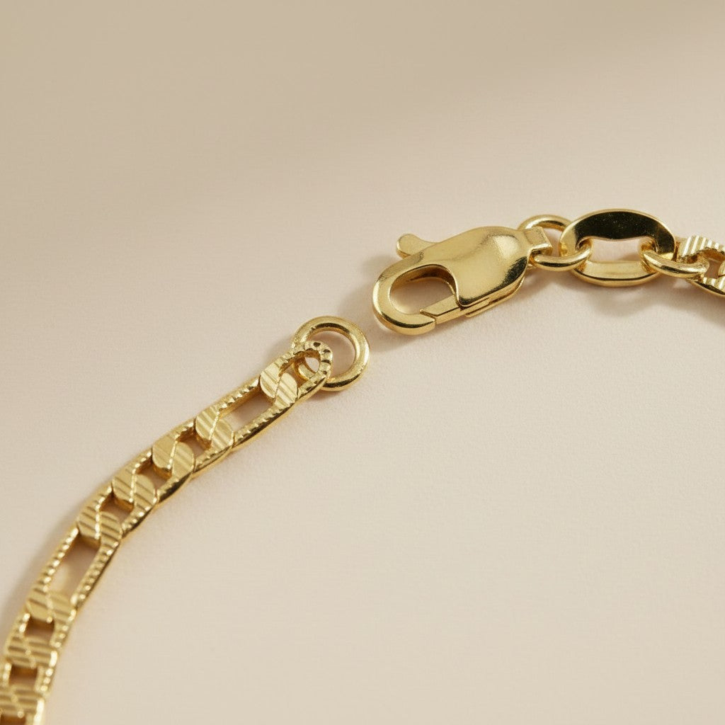 ✨ 18k Gold Filled Textured Figaro Bracelet — The Classic Figaro, Made Extraordinary