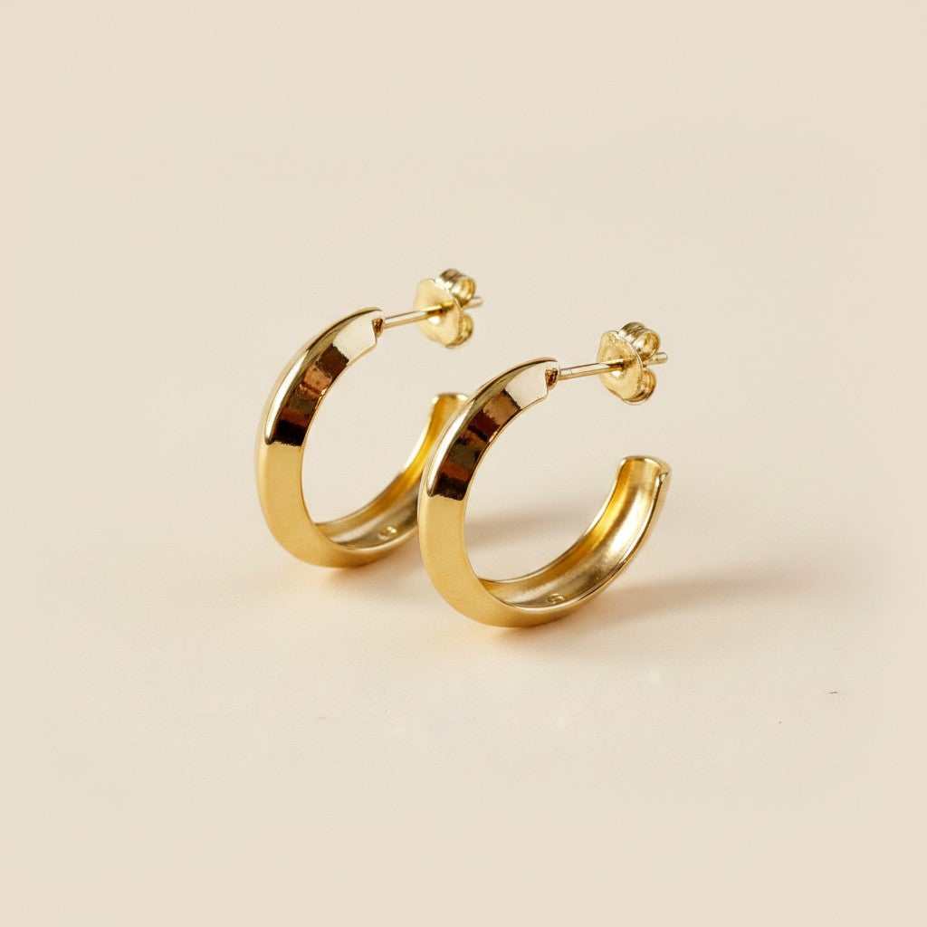 ✨ 18k Gold Filled 23mm Faceted Semi-Hoop Earrings — Every Angle Polished. The Bold Version.