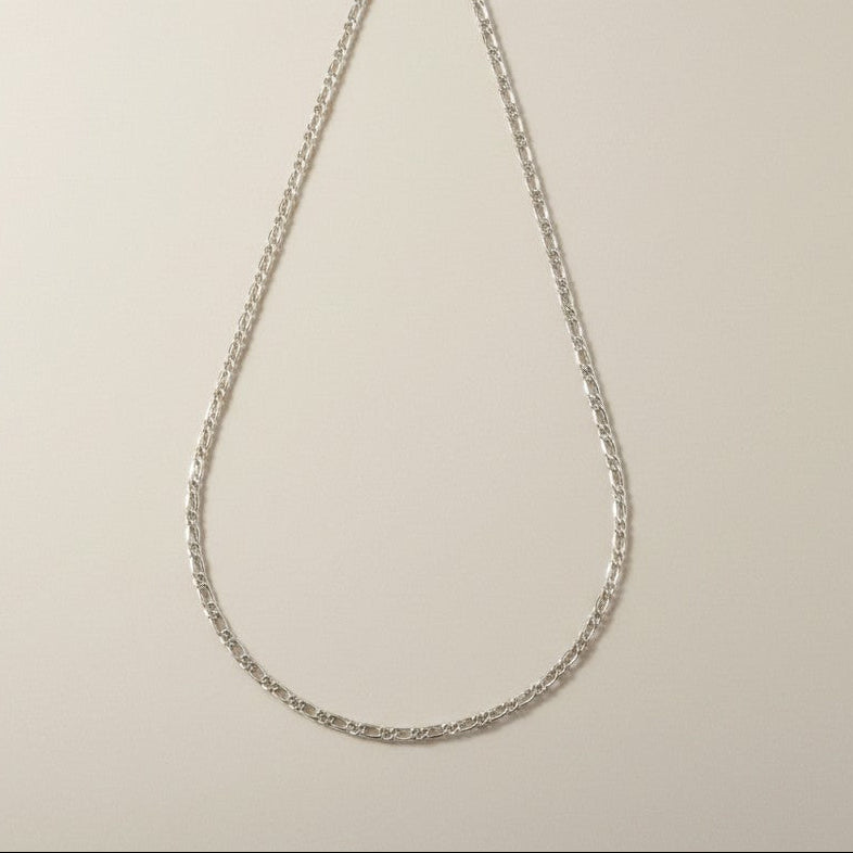 ✨ Sterling Silver 2.8mm Figaro Chain — Italian Character, Everyday Wearability