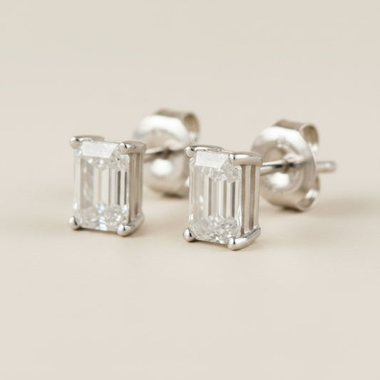 💎 .925 Sterling Silver Emerald-Cut Moissanite Stud Earrings — Step-Cut Clarity. Architectural Precision. 1.6ct Total.