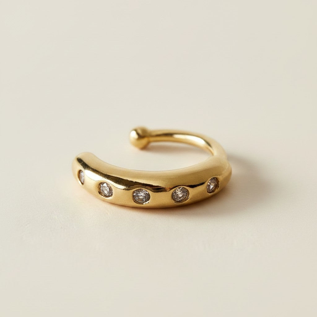 ✨ 18k Gold Filled Brilliant CZ Ear Cuff — A Curved Line of Diamond-Like Light. Wear It With Everything.