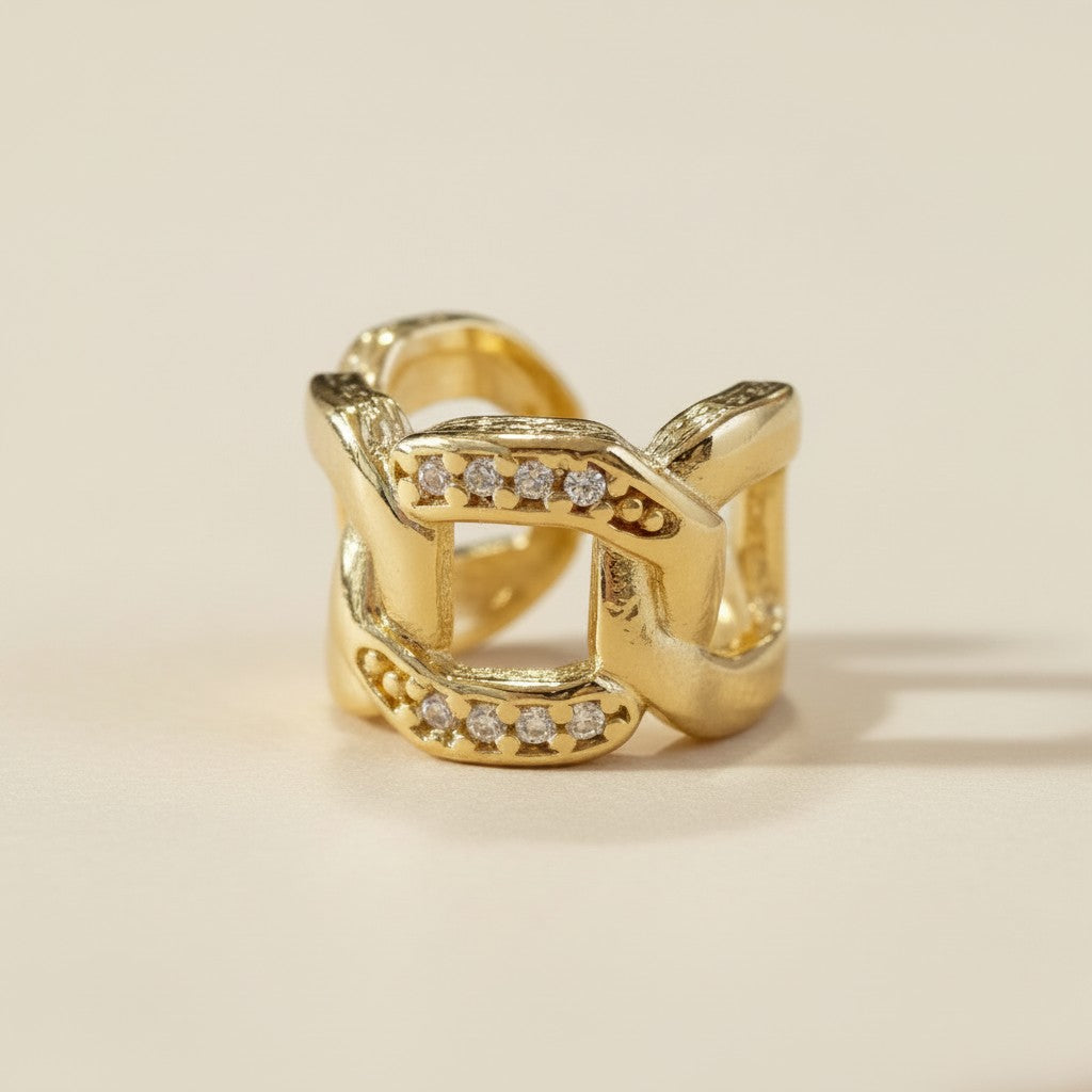 ✨ 18k Gold Filled Chain Ear Cuff With CZ — One Sparkling Link. The Whole Ear, Wrapped in Gold.