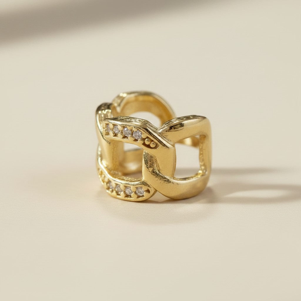 ✨ 18k Gold Filled Chain Ear Cuff With CZ — One Sparkling Link. The Whole Ear, Wrapped in Gold.