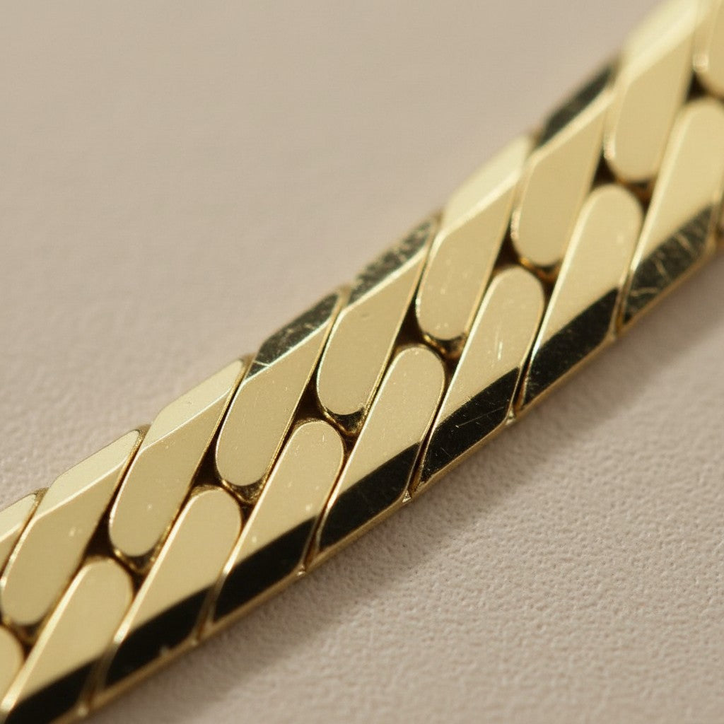 18k Gold Filled Diamond-Cut Herringbone Bracelet — The Herringbone That Catches Fire