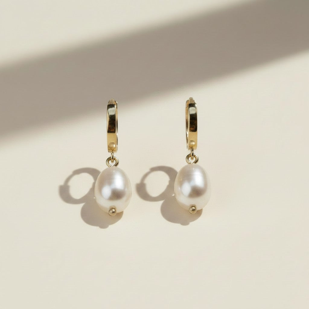 🤍 18k Gold Filled Drop Baroque Pearl Clicker Hoop Earrings — The Hoop, the Drop, the Most Elegant Combination at the Ear.