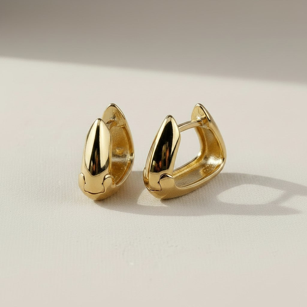 ✨ 18k Gold Filled Triangle Shaped Hoop Earrings — The Circle, Reimagined. Sharp Angles. Bold Confidence.