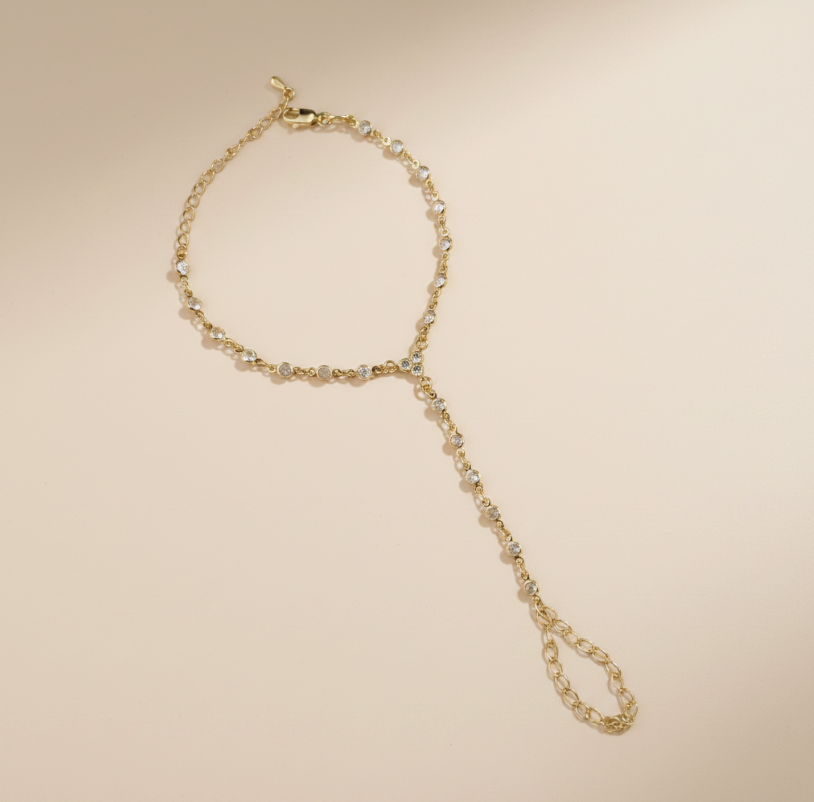 ✨ 18k Gold Filled CZ Bezel Hand Chain — More Stones. More Sparkle. More of Everything.