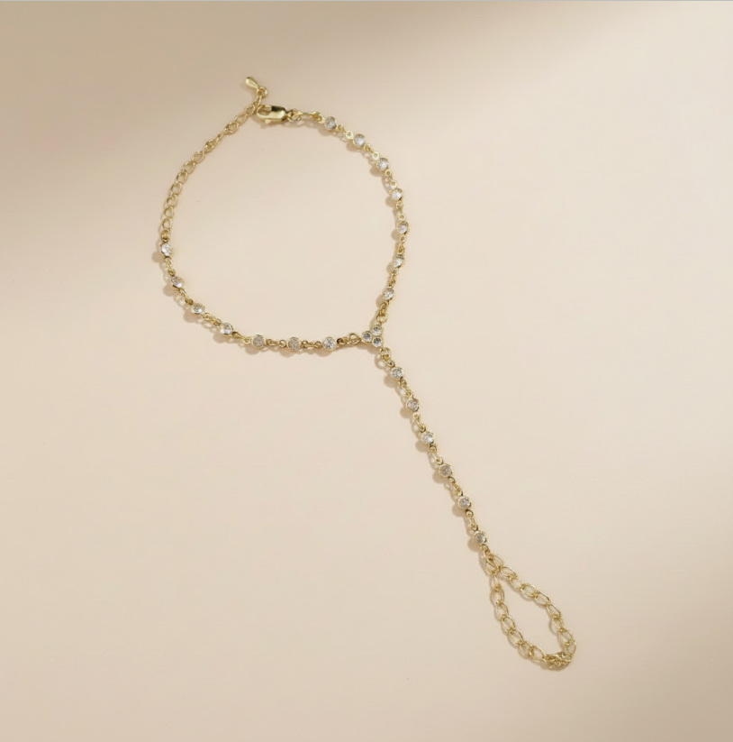 ✨ 18k Gold Filled CZ Bezel Hand Chain — More Stones. More Sparkle. More of Everything.