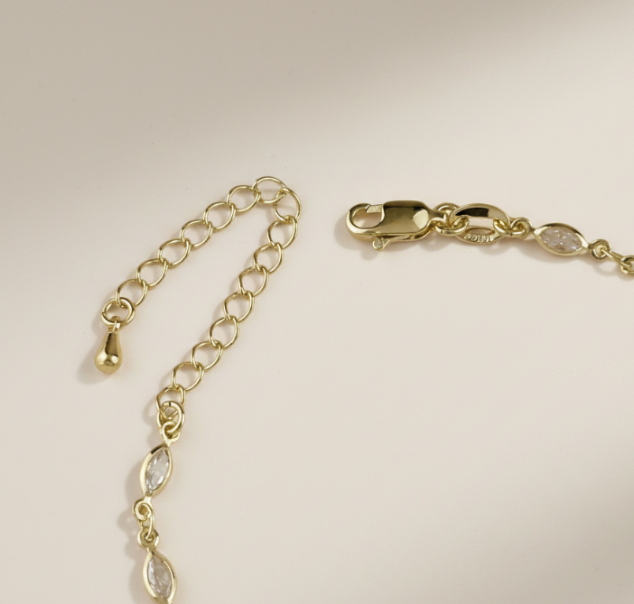 ✨ 18k Gold Filled Ellipse CZ Hand Chain — The Shape That Changes Everything