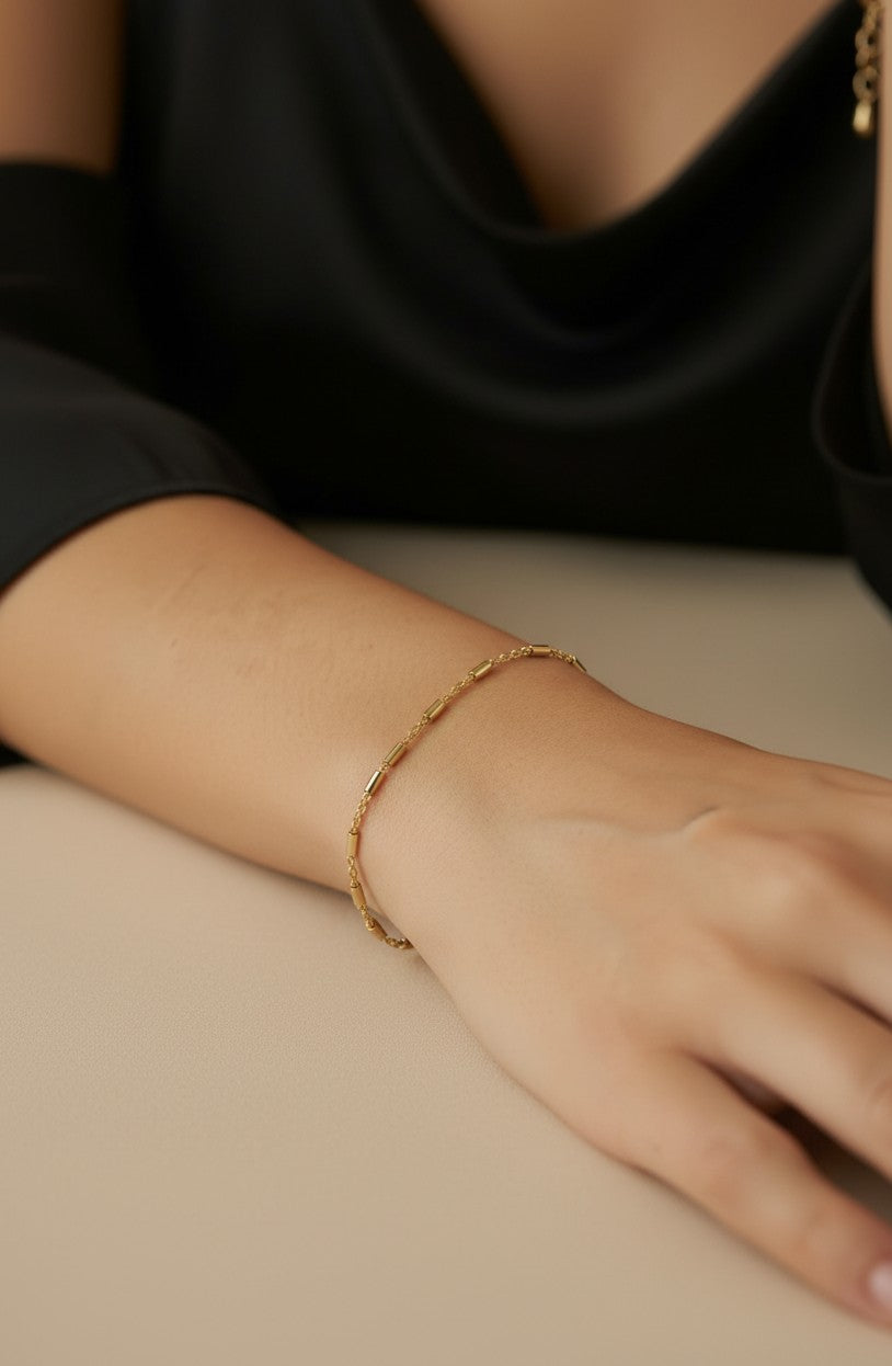 ✨ 18k Gold Filled Mini Tube Chain Bracelet — Structure and Fluidity. Both at Once.
