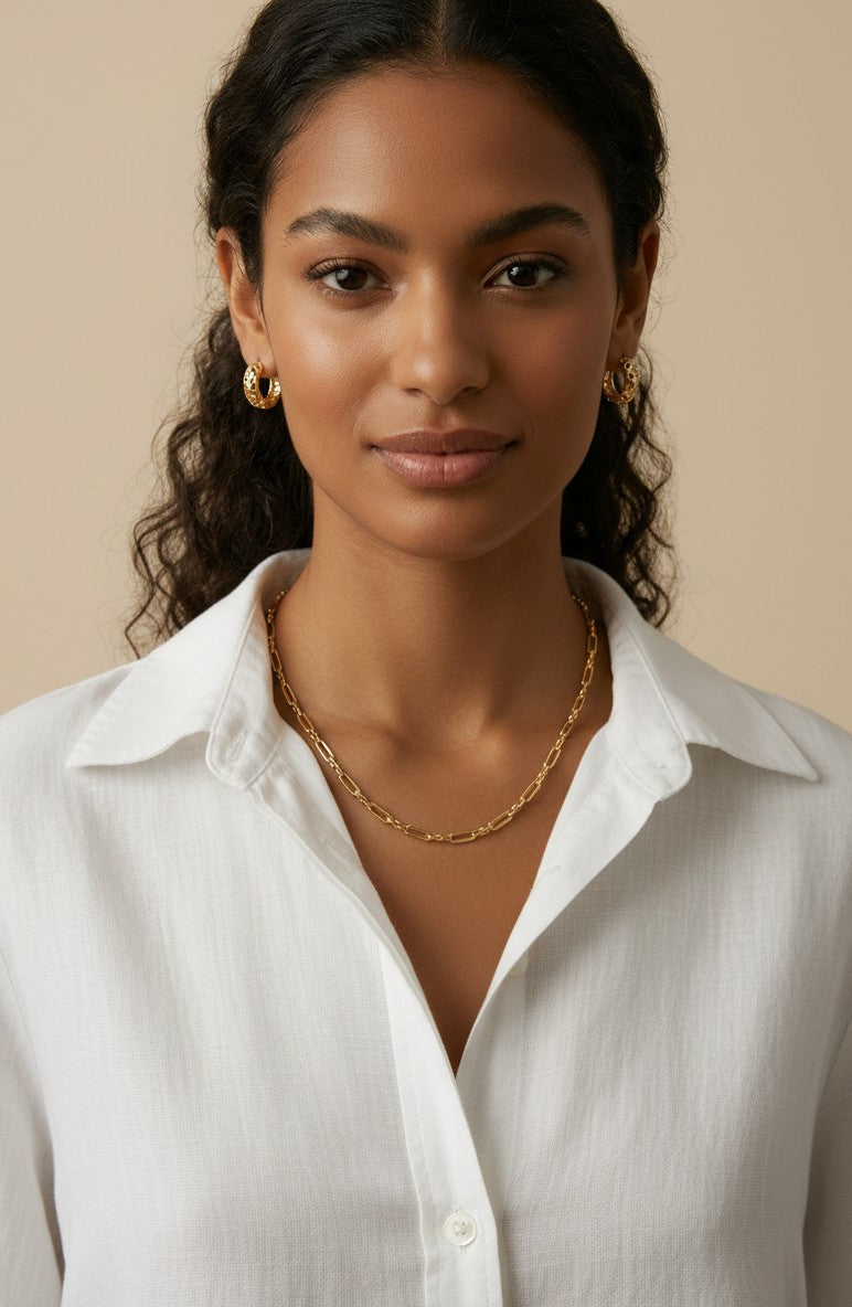 🌿 18k Gold Filled Leaf Huggie Earrings — Nature's Detail. Gold's Warmth. Your Ear's New Essential.