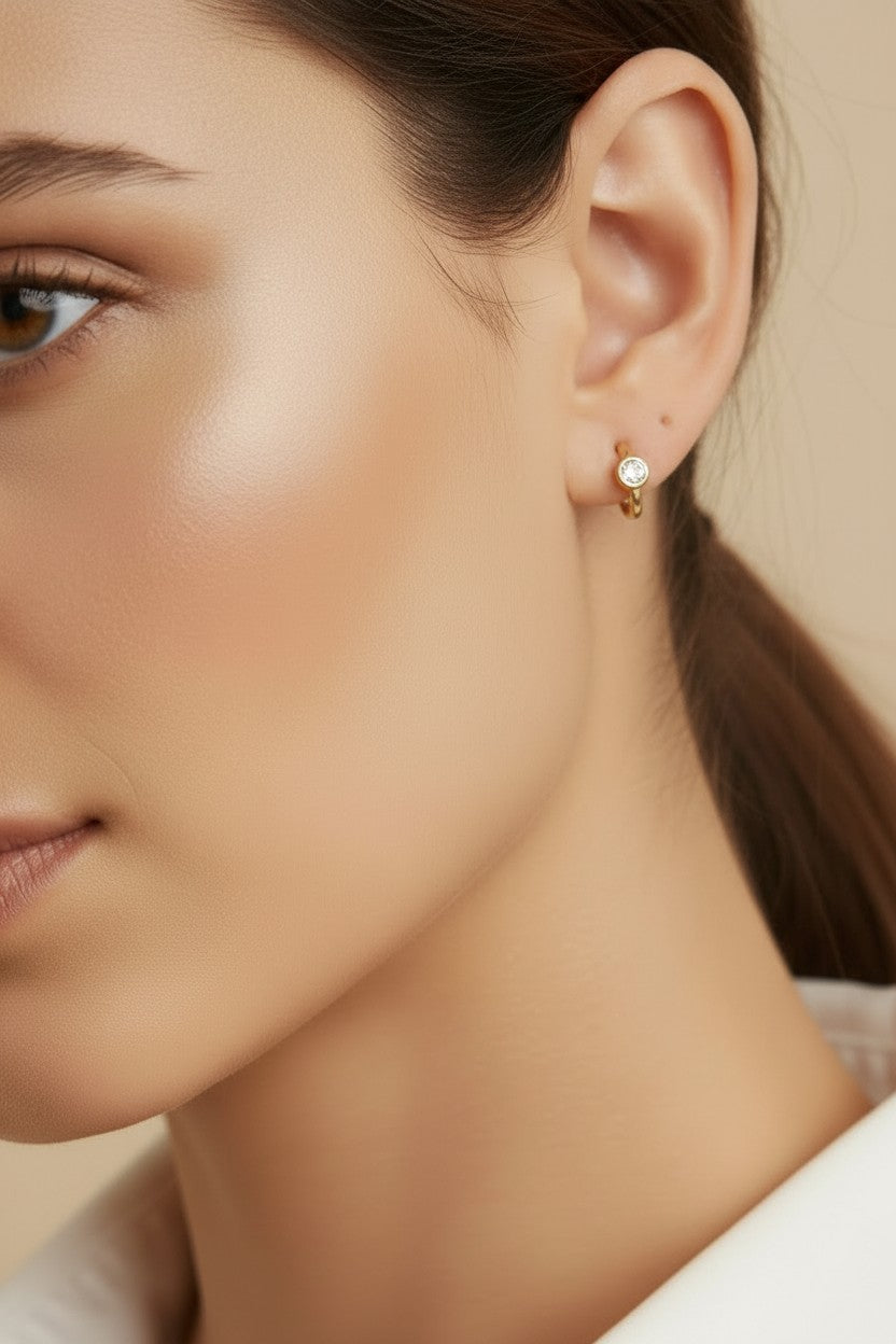 ✨ 18k Gold Filled Solitaire CZ C-Hoop Earrings — One Stone. One Curve. Everything the Ear Needs.