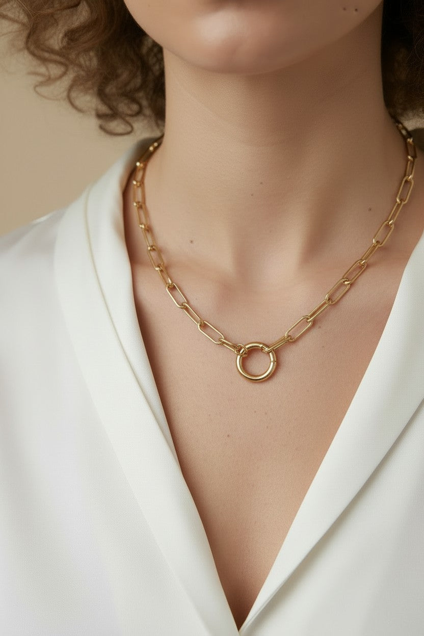 ✨ 18k Gold Filled Paperclip Necklace with Clicker Clasp — The Silhouette Everyone Knows. A Detail Nobody Expects.