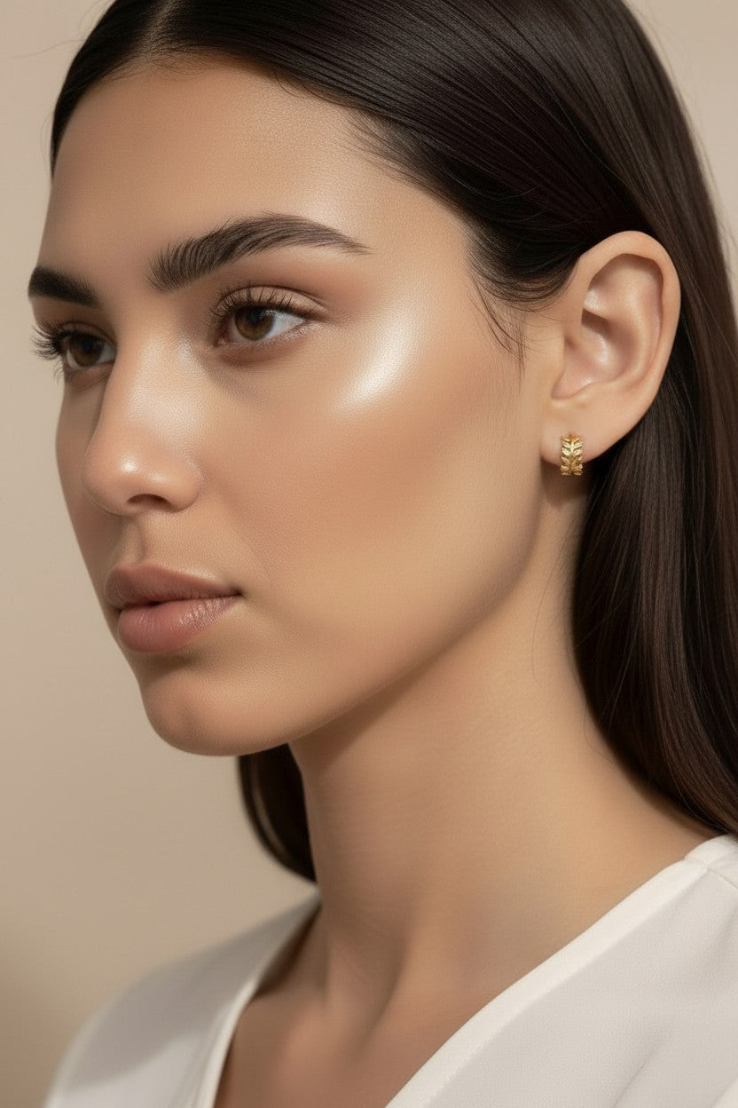 Leaf Clicker Hoop Earrings for Women - Delicate Nature-Inspired Hoops