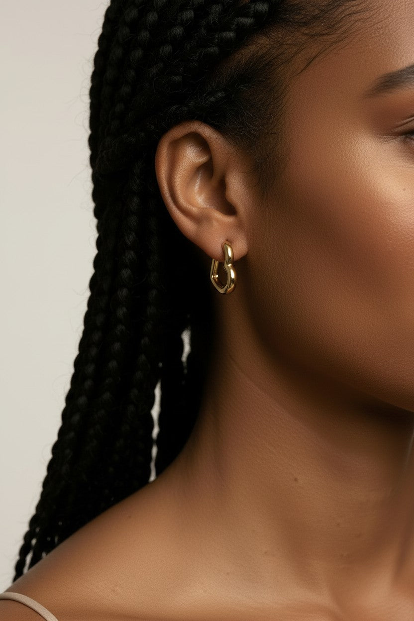 💛 18k Gold Filled Heart Clicker Hoop Earrings — Plain Gold or Pavé CZ. Same Heart. Your Level of Sparkle.