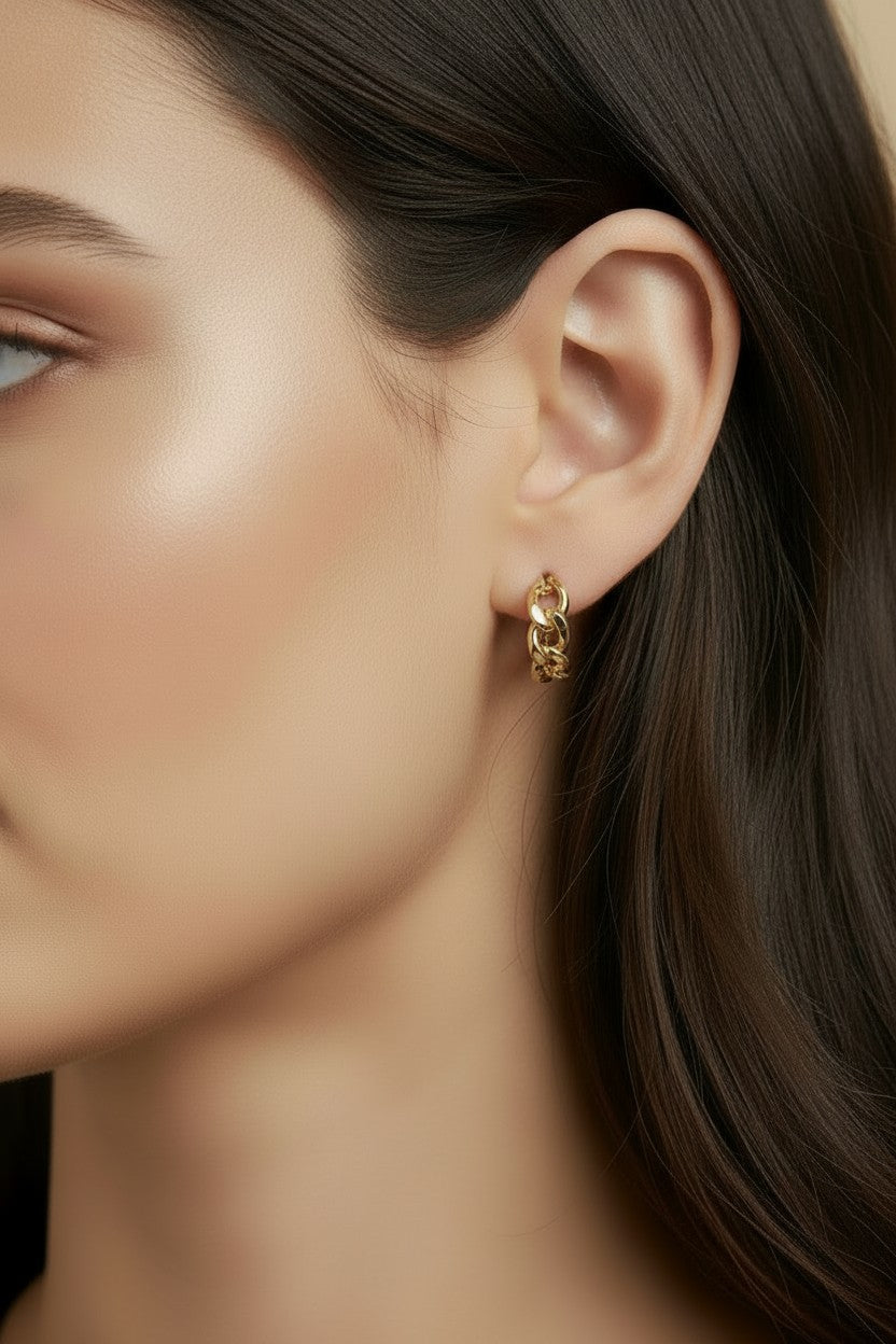 Minimalist Chain Link Hoop Earrings for Women | Small Hoop Earrings | 10mm Curb Chain Design