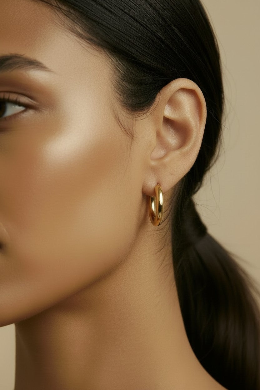 ✨ 18k Gold Filled Huggie Hoop Earrings — Polished. Hinged. The Classic That Hugs and Never Lets Go.