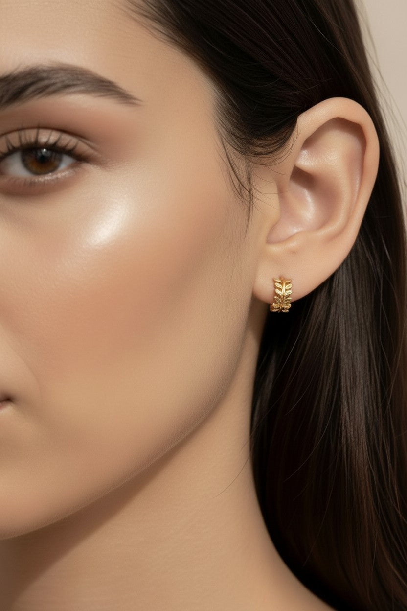 Leaf Clicker Hoop Earrings for Women - Delicate Nature-Inspired Hoops