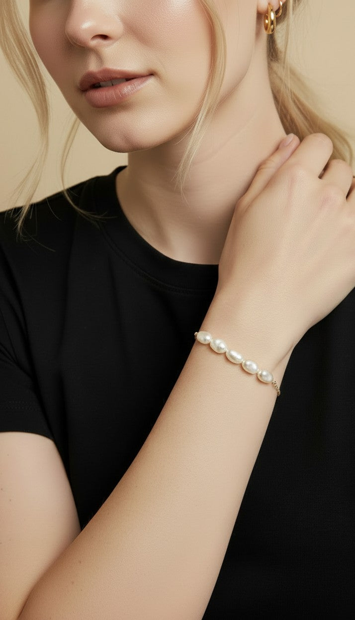 🤍 18k Gold Filled Baroque Pearl Bracelet — Nature's Most Interesting Pearl. On the Wrist.