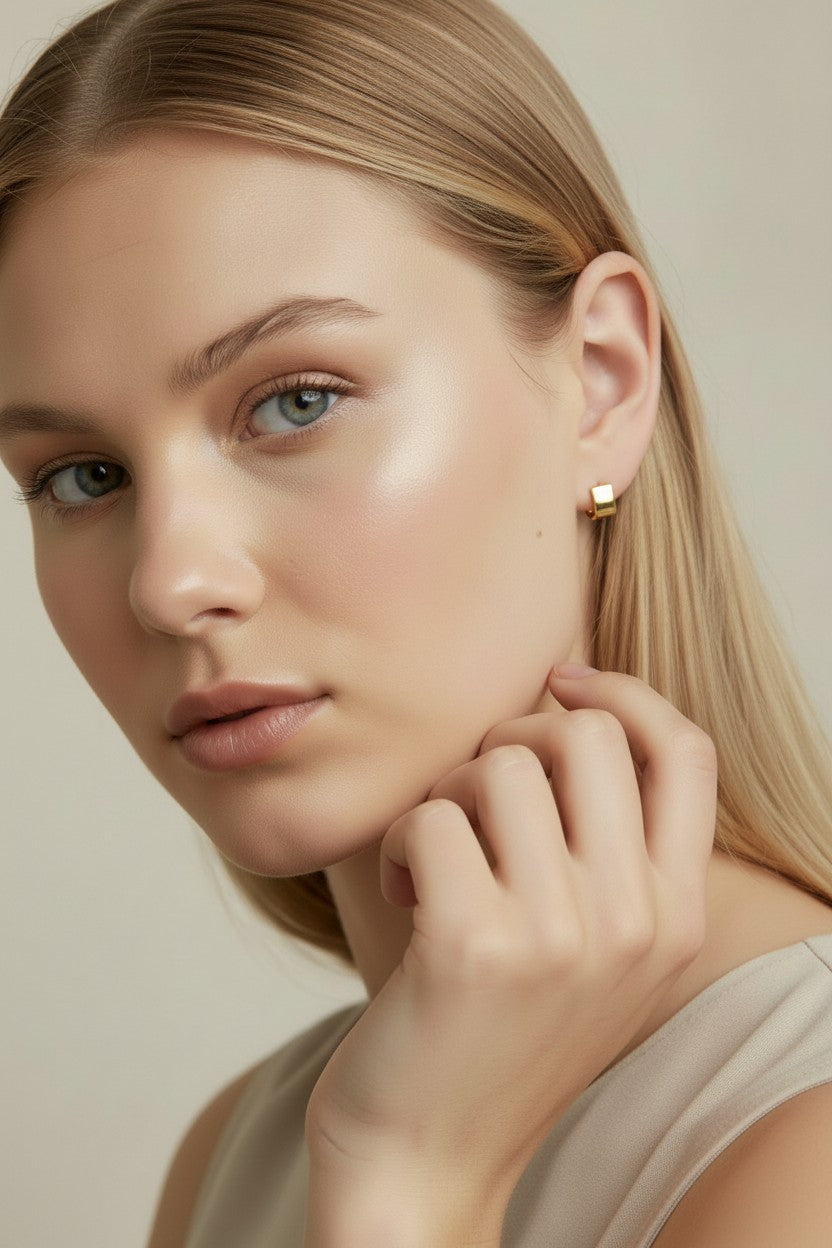 ✨ 18k Gold Filled Square Clicker Earrings — Right Angles. Mirror Polish. The Geometric Hoop Done Perfectly.