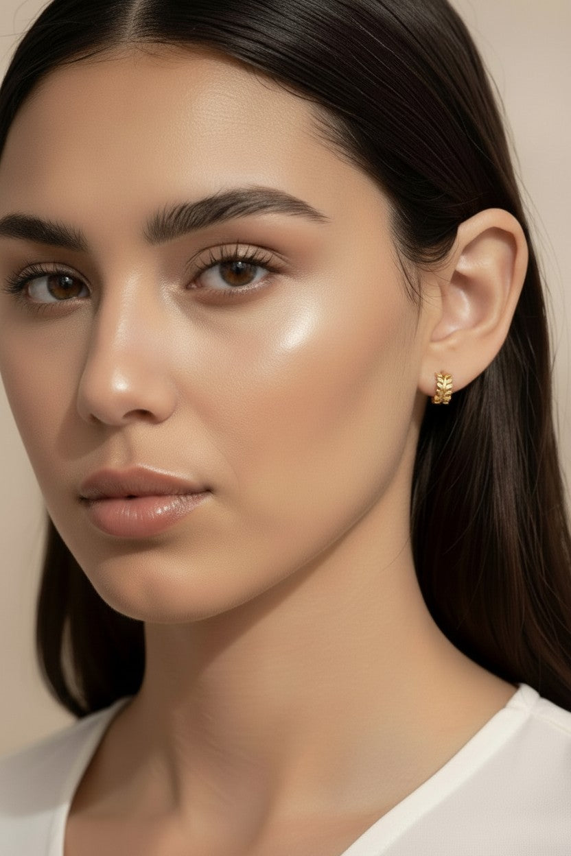 Leaf Clicker Hoop Earrings for Women - Delicate Nature-Inspired Hoops