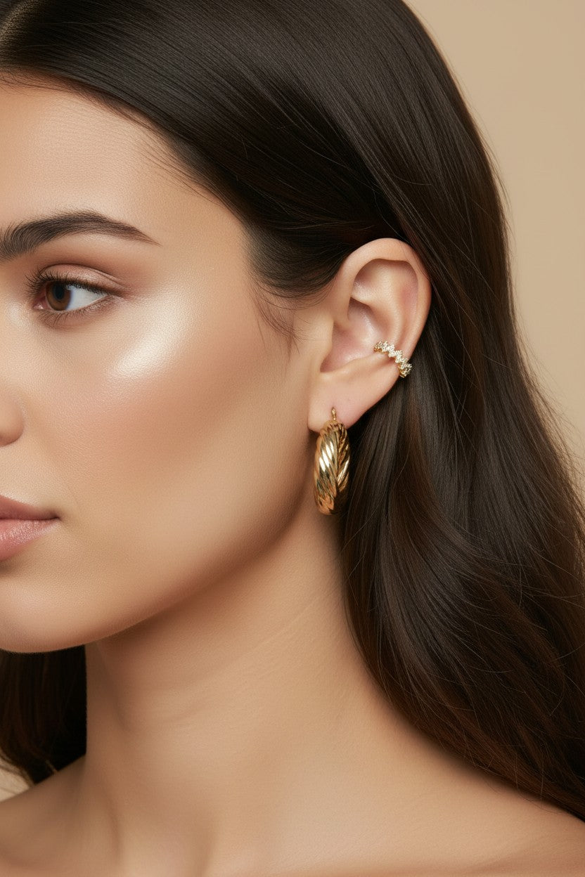 ⚡ 18k Gold Filled Zig Zag CZ Ear Cuff — Geometric. Sculptural. Scattered With Light.