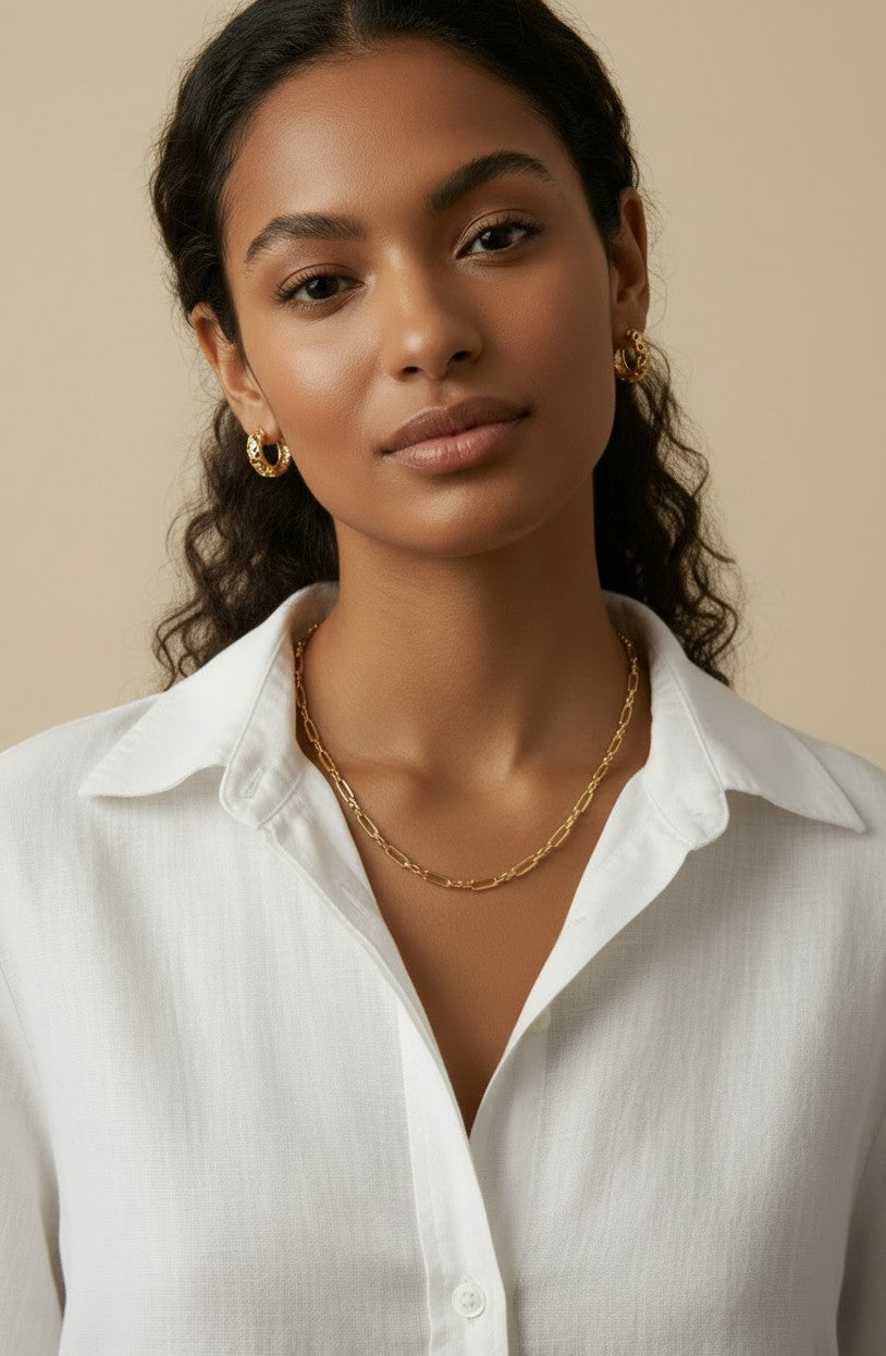 🌿 18k Gold Filled Leaf Huggie Earrings — Nature's Detail. Gold's Warmth. Your Ear's New Essential.