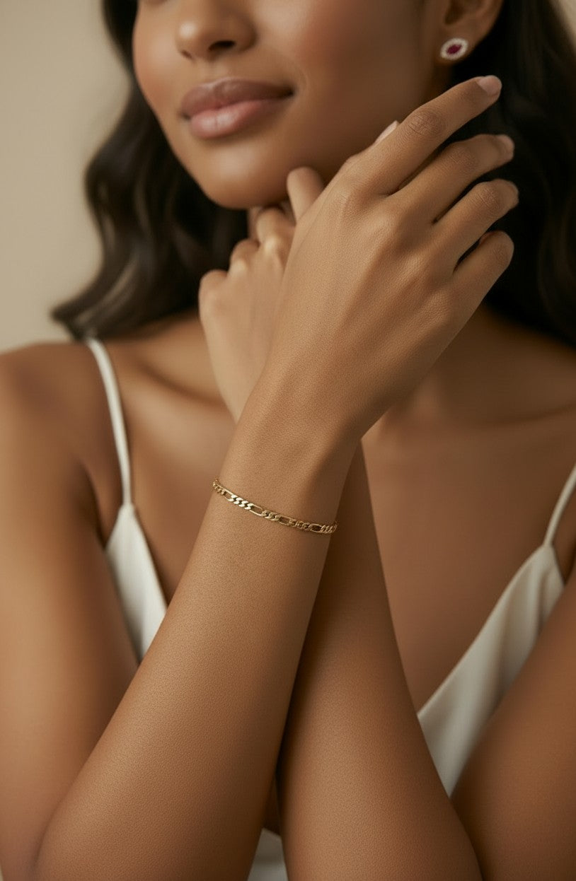 ✨ 18k Gold Filled Textured Figaro Bracelet — The Classic Figaro, Made Extraordinary