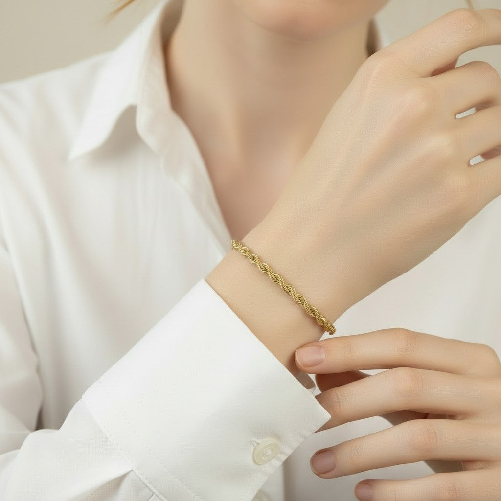 ✨ 18k Gold Filled 4mm Rope Bracelet — The Twist That Catches the Light. The Wrist Elevated.