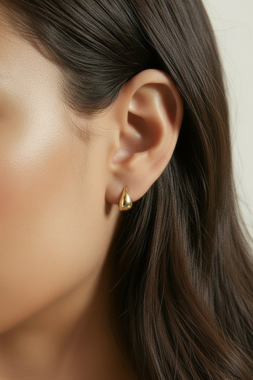 18k Gold Filled Teardrop Stud Earrings