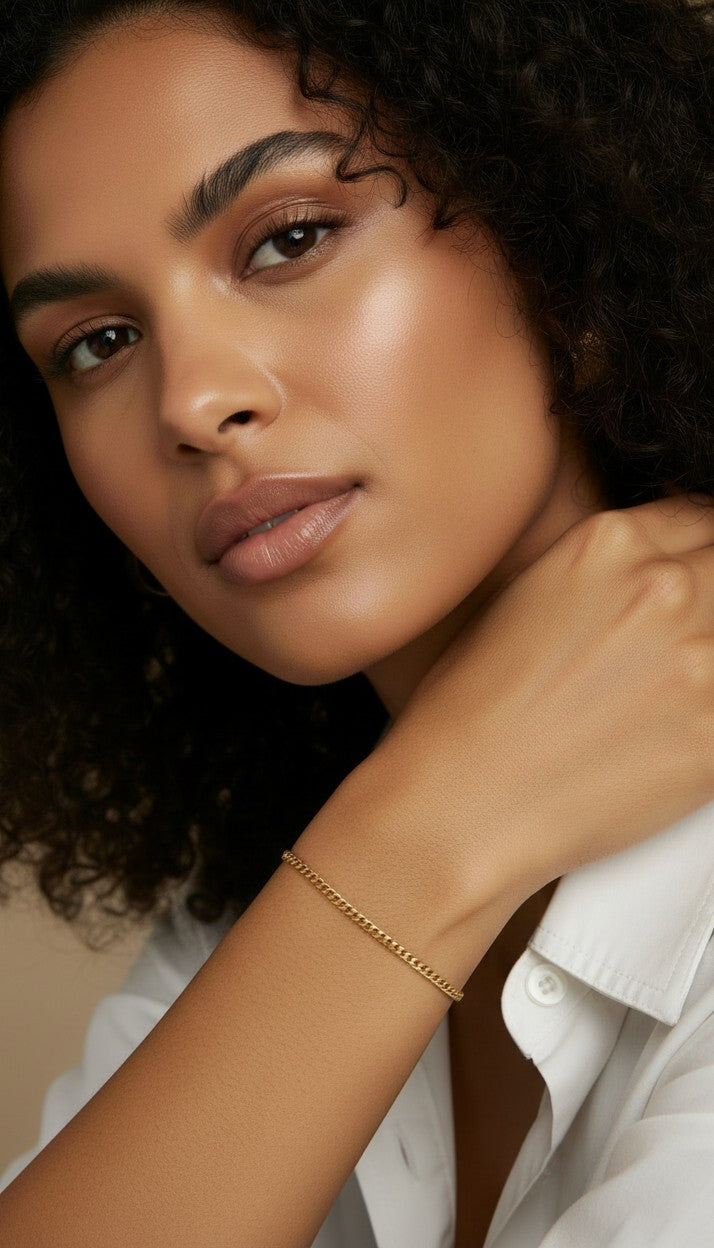 ✨ 18k Gold Filled 2mm Cuban Chain Bracelet — The Iconic Link, Worn Delicately.