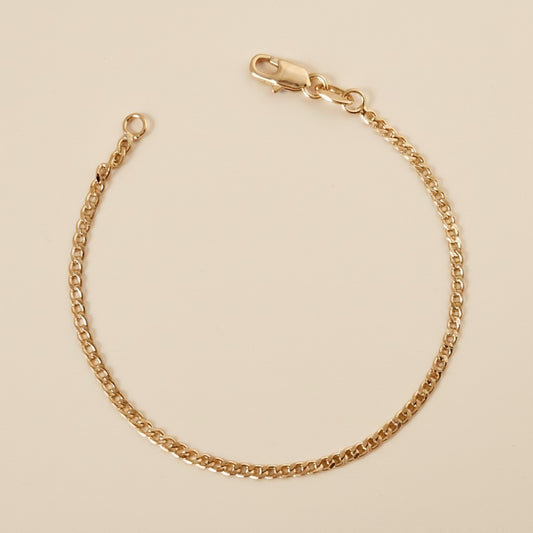 ✨ 18k Gold Filled 2mm Cuban Chain Bracelet — The Iconic Link, Worn Delicately.