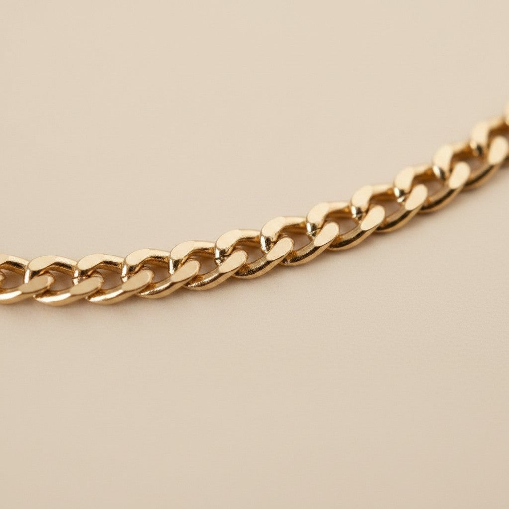 ✨ 18k Gold Filled 2mm Cuban Chain Bracelet — The Iconic Link, Worn Delicately.