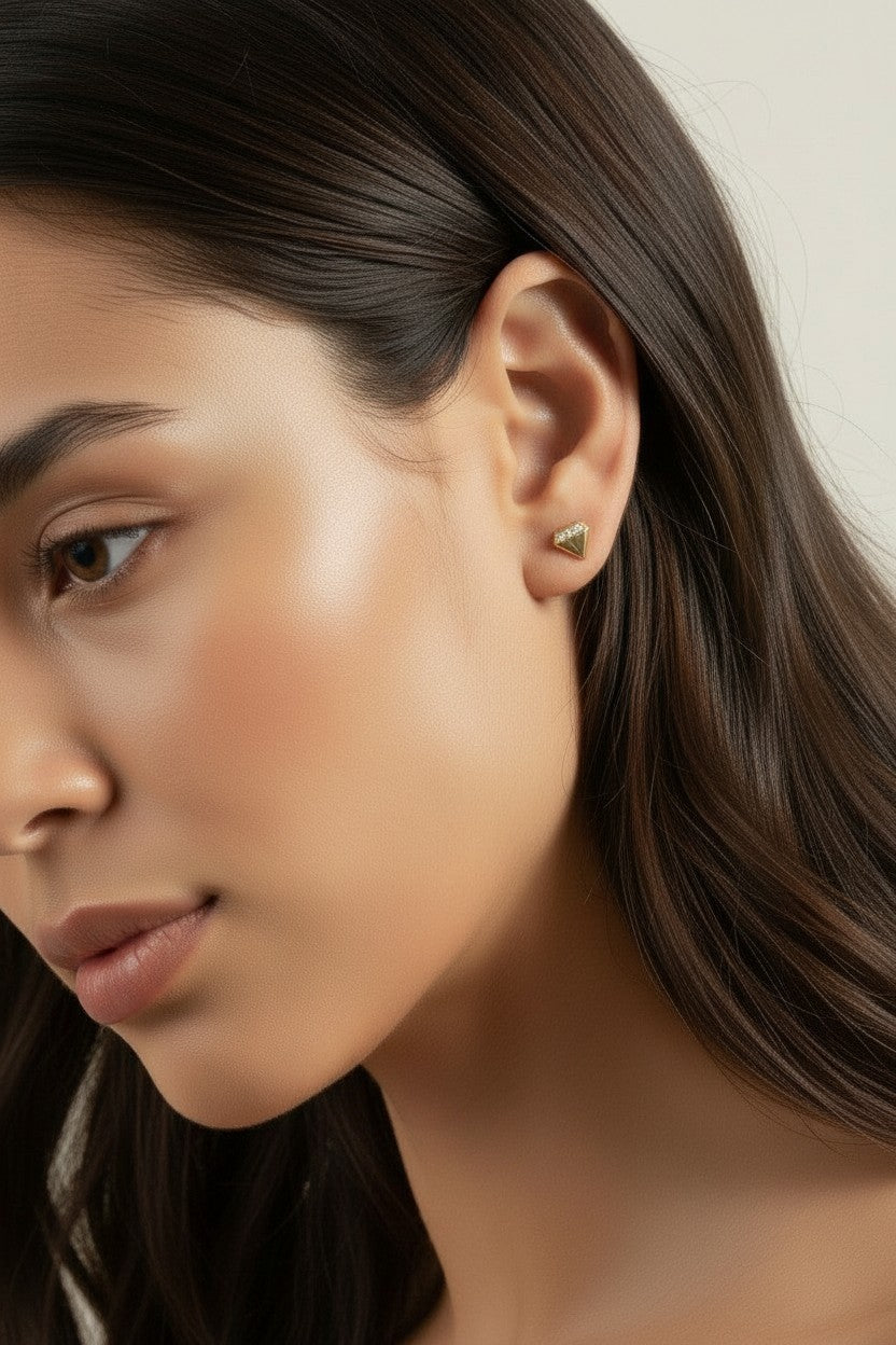 💎 18k Gold Filled 3D Diamond CZ Stud Earrings — Not Flat. Not Plain. Fully Dimensional Sparkle.