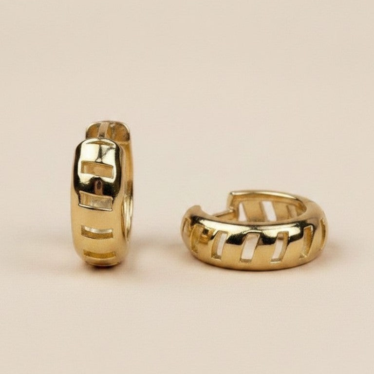 ✨ 18k Gold Filled Ribbon Huggie Hoop Earrings — The Pattern You See Through. The Gold You Can't Look Away From.