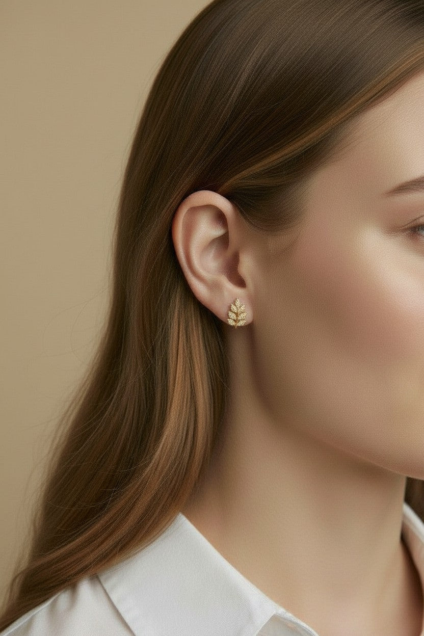 ✨ 18k Gold Filled Pavé CZ Leaf Stud Earrings — Nature's Form. Every Surface Sparkling.