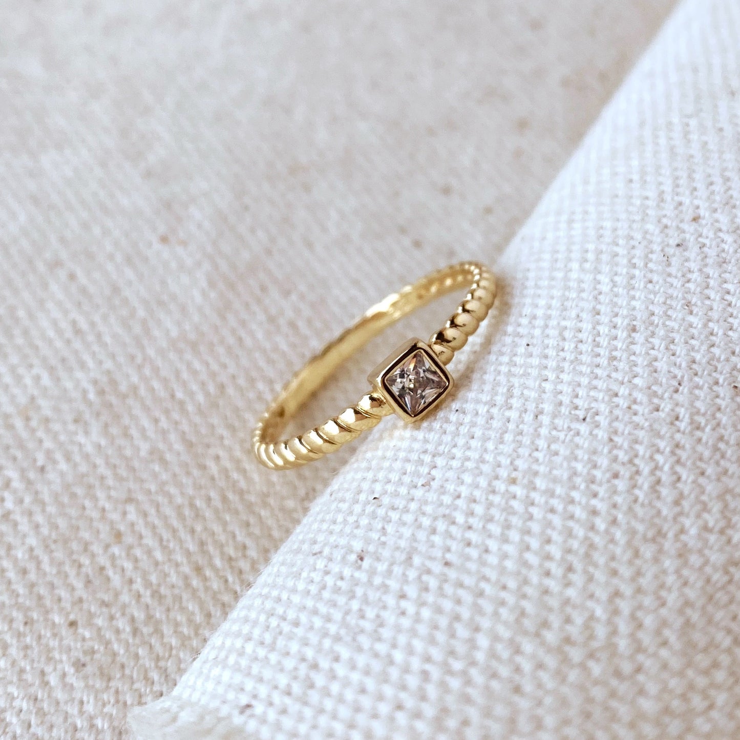 18k Gold Filled Twisted Solitaire Band With Cubic Zirconia Stone