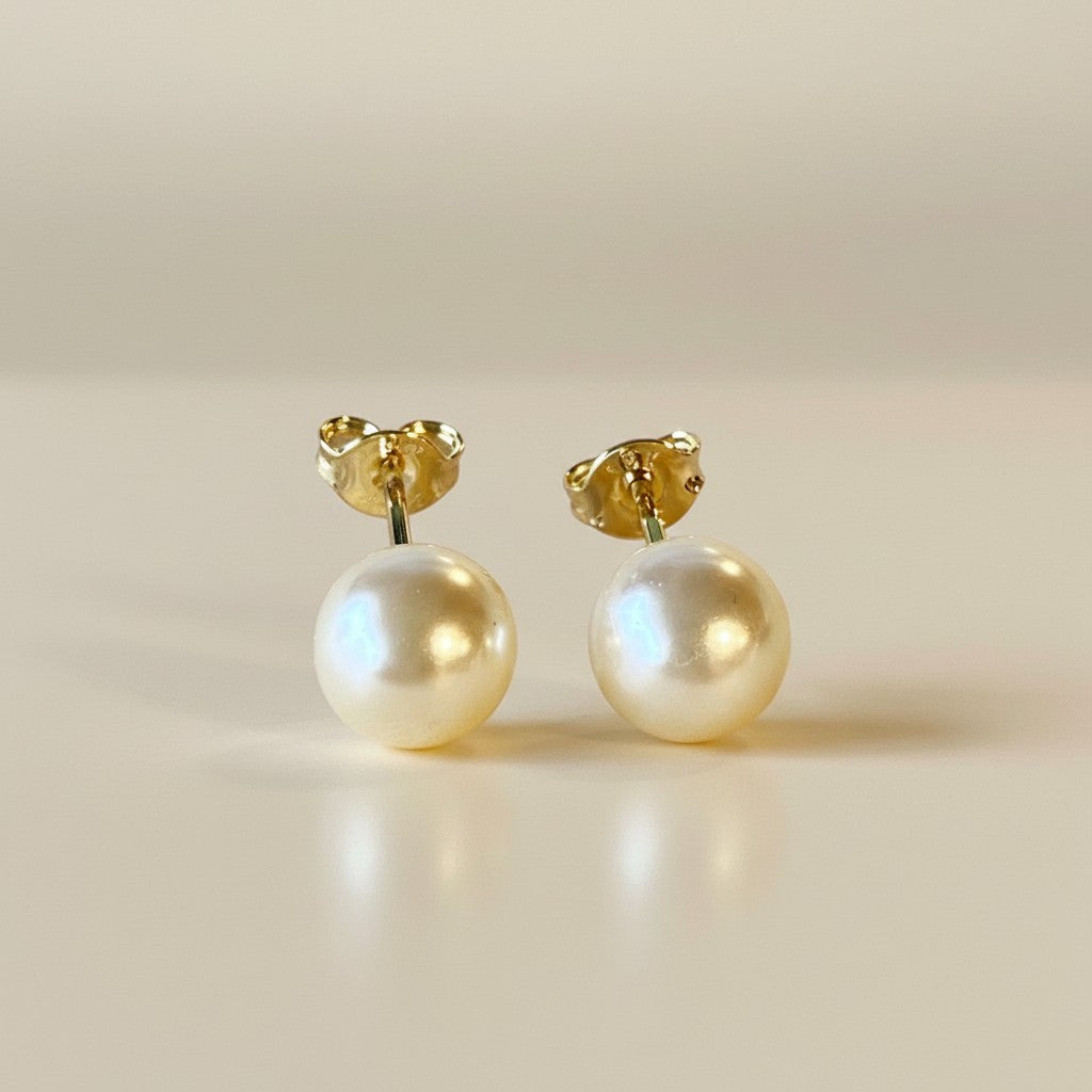 🤍 18k Gold Filled Korean Pearl Stud Earrings — The Classic That Every Jewelry Collection Needs.