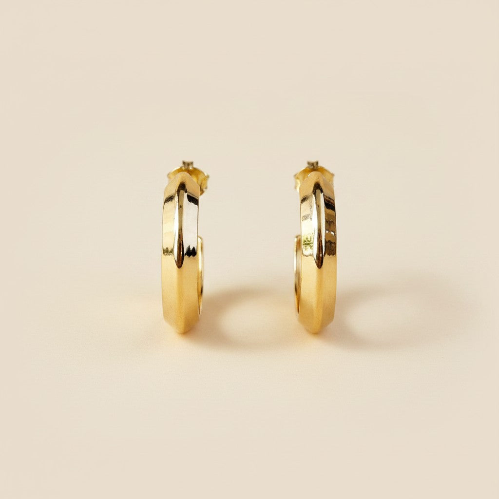✨ 18k Gold Filled 23mm Faceted Semi-Hoop Earrings — Every Angle Polished. The Bold Version.
