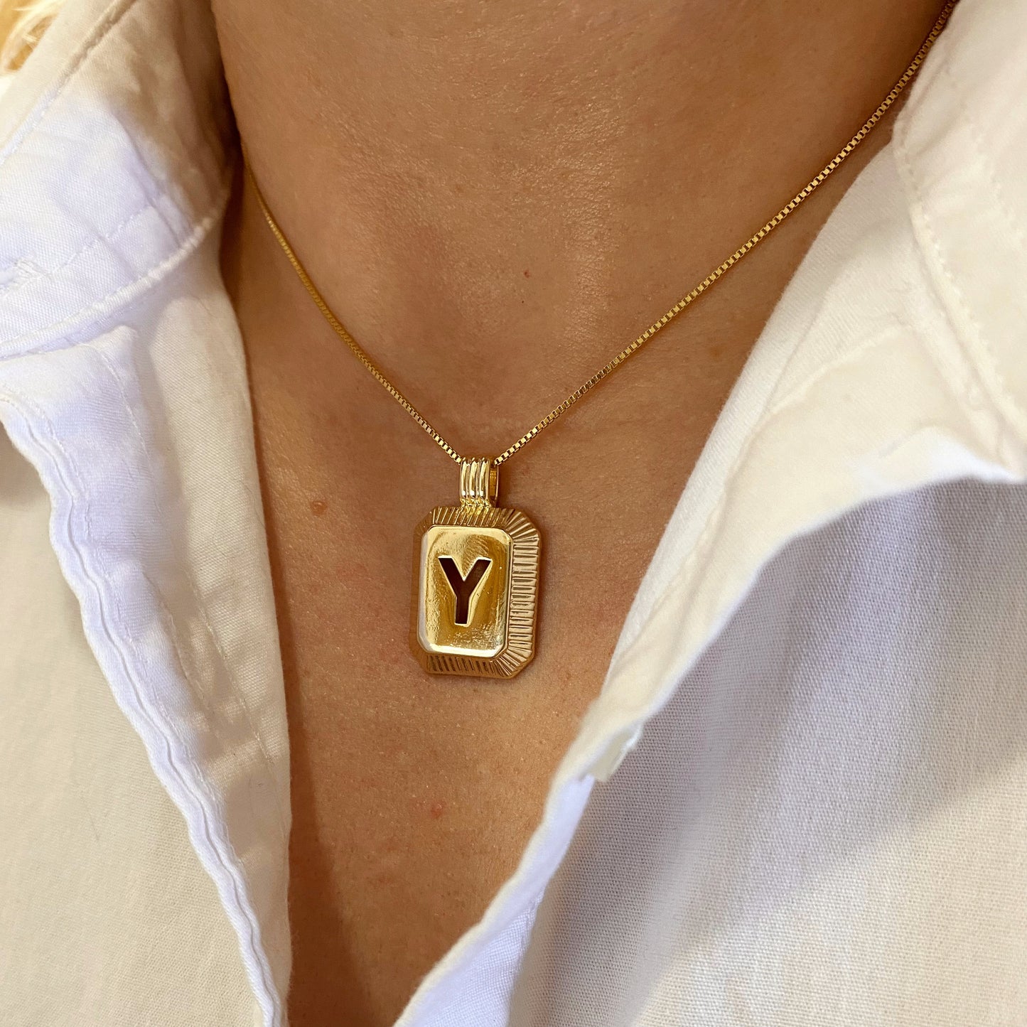 GoldFi 18k Gold Filled Initial Plate Pendant Letter Y