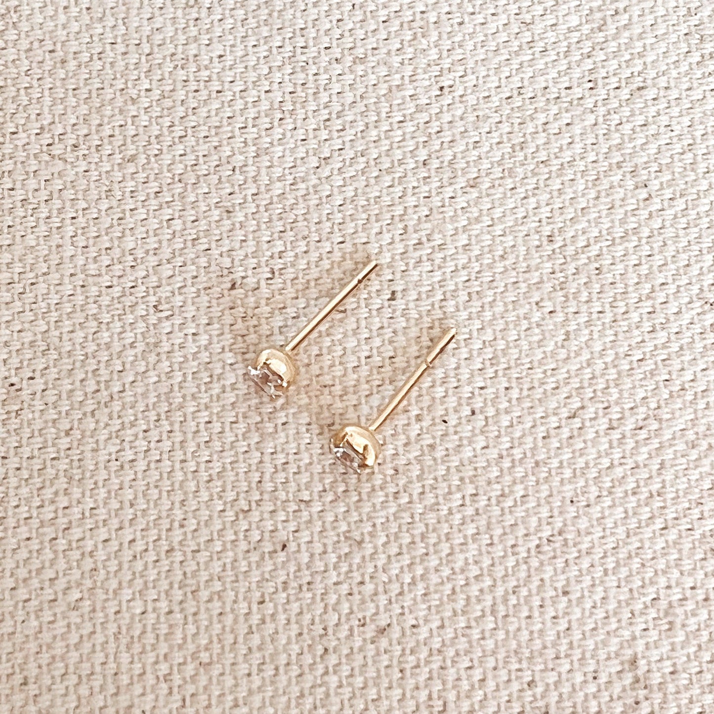 GoldFi 18k Gold Filled 2mm Cubic Zircônia Stud