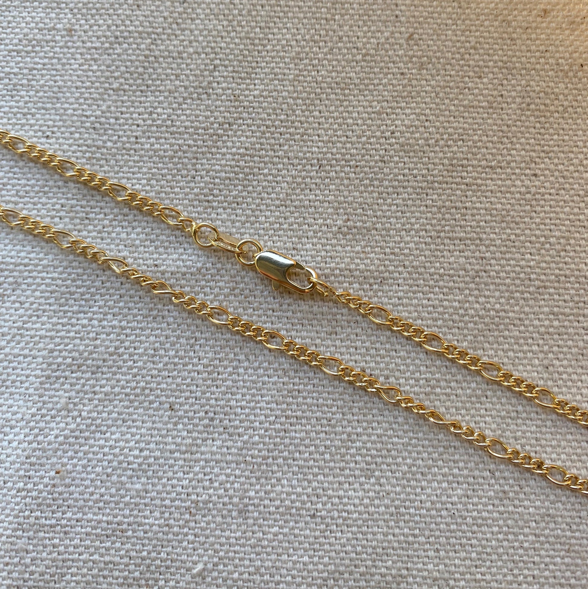 GoldFi 18k Gold Filled 2mm Rounded 3x1 Figaro Anklet