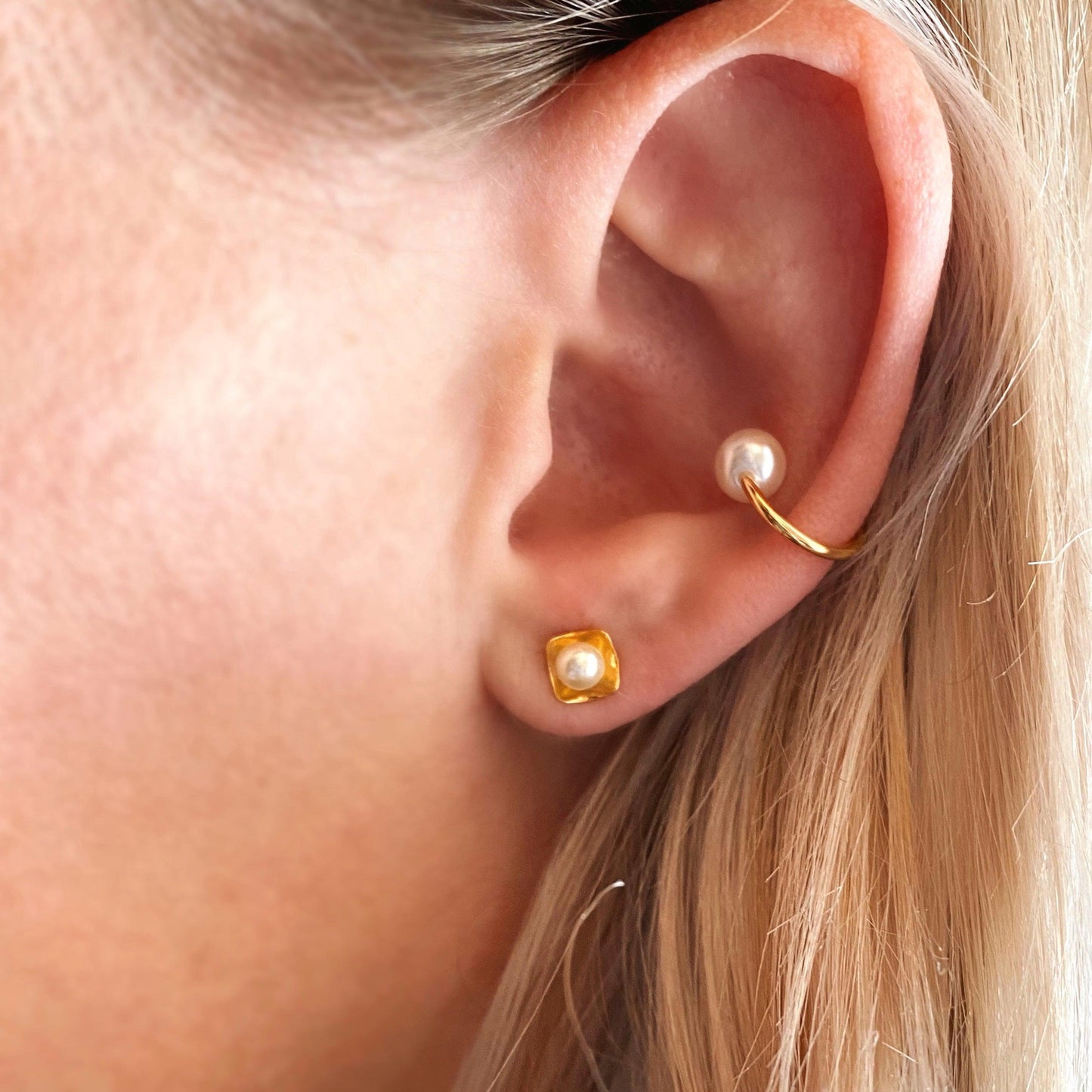 GoldFi 18k Gold Filled 4mm Simulated Pearl Stud