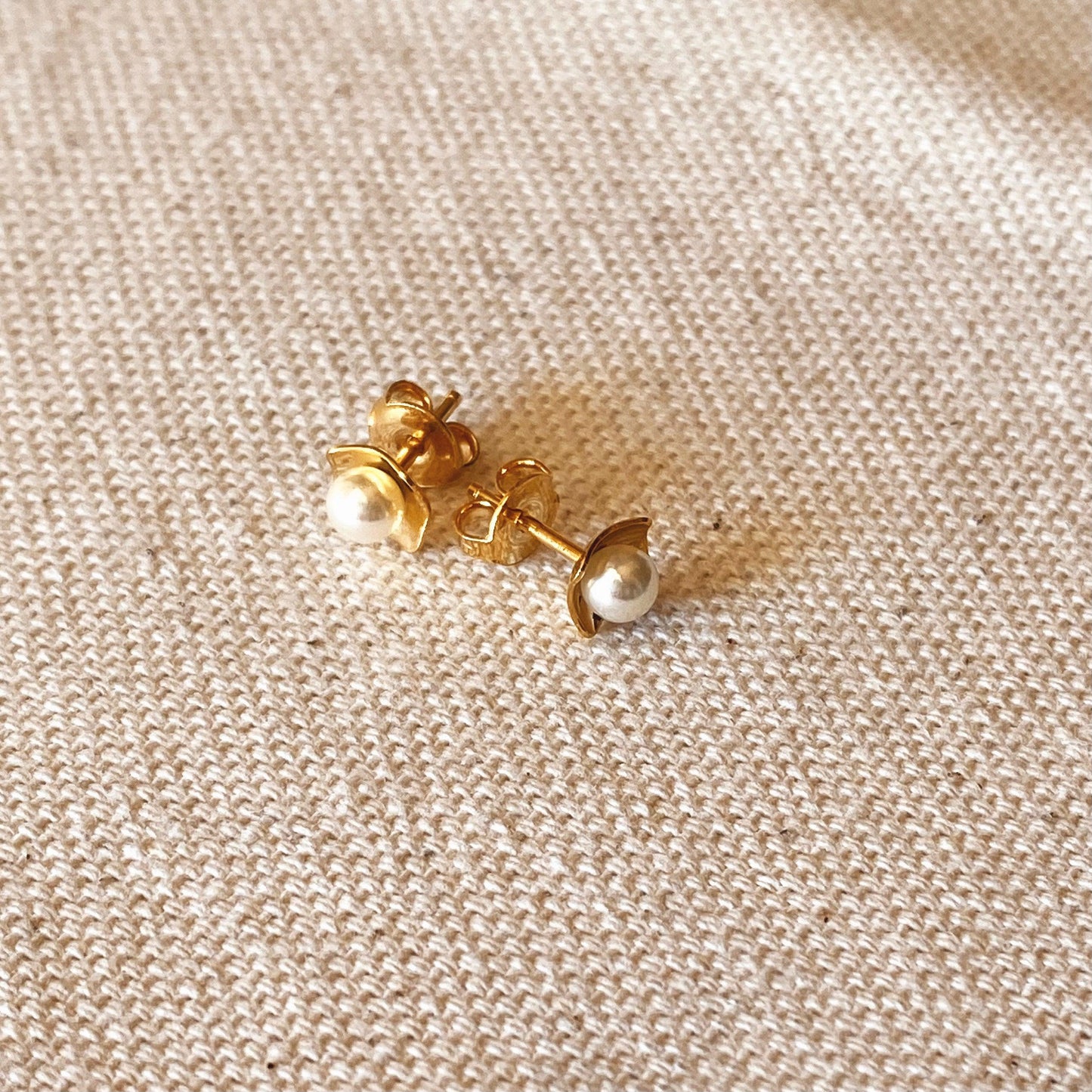 GoldFi 18k Gold Filled 4mm Simulated Pearl Stud