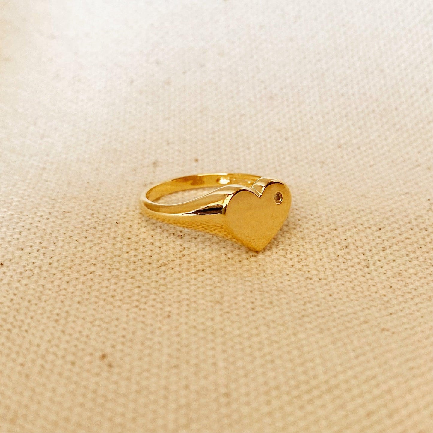 GoldFi 18k Gold Filled Heart Plate Top Ring