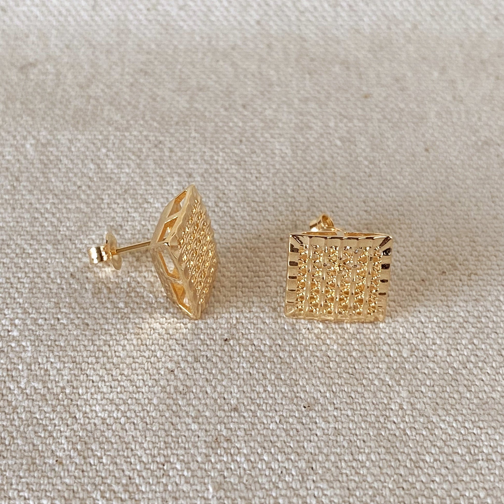 GoldFi 18k Gold Filled Hollowed Square Detailed Stud