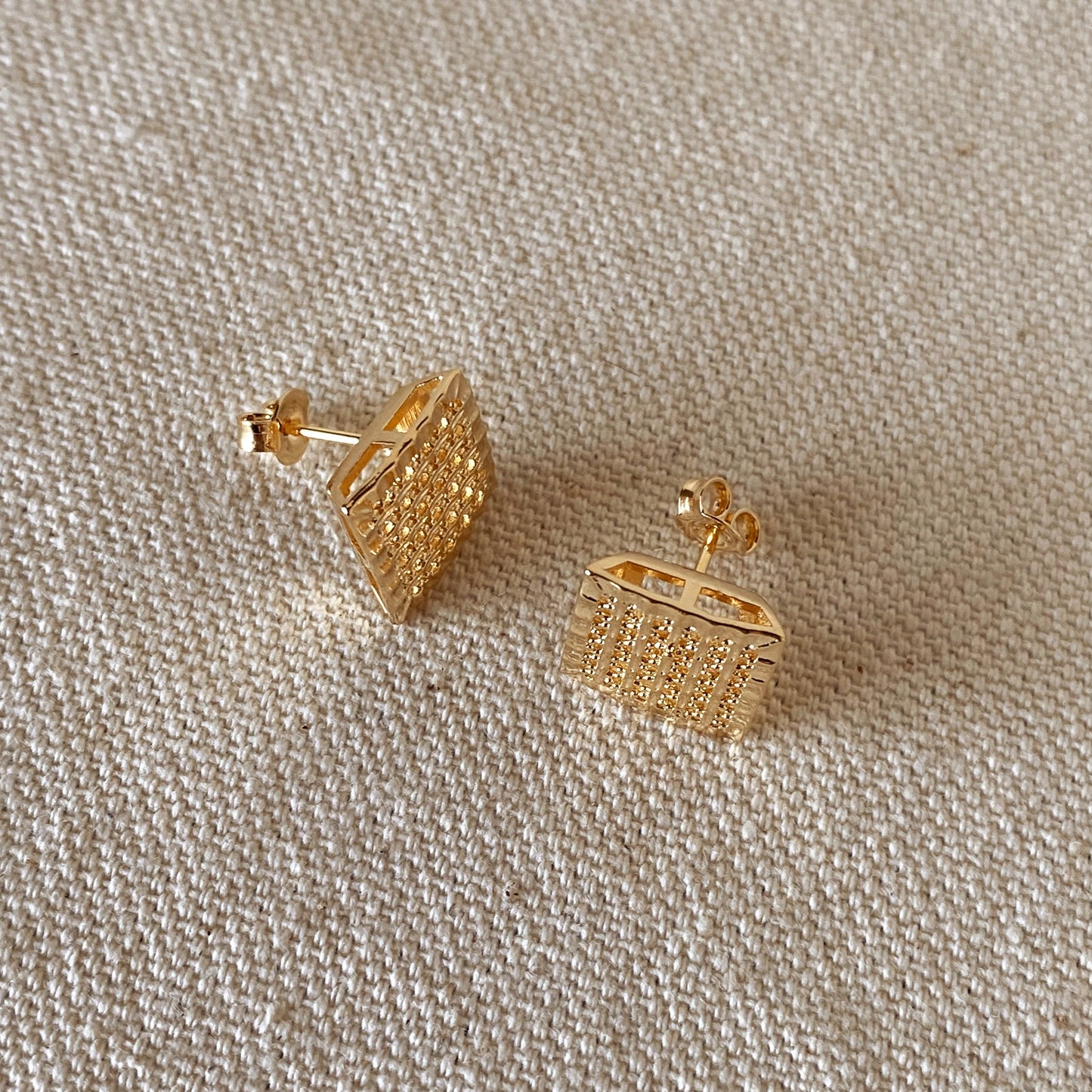 GoldFi 18k Gold Filled Hollowed Square Detailed Stud